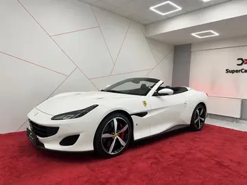 Ferrari Portofino, CAMERA*TEMPOMAT*APPLECARPLAY